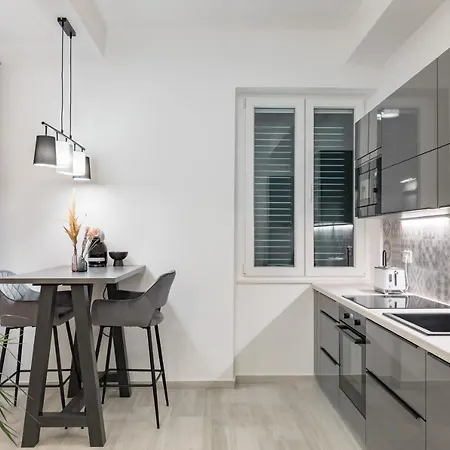 Apartman Studio Apartment Home