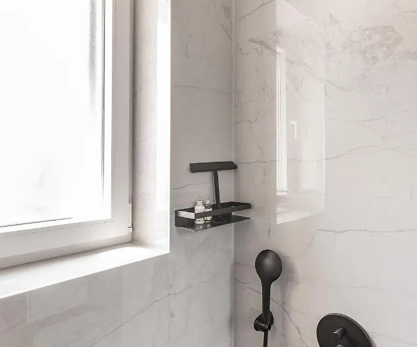 Studio Apartment Home Split