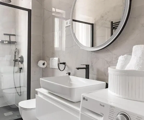 Studio Apartment Home Split